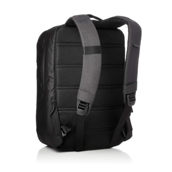 NEW Incase City Black Backpack for MacBook 17'' / iPad 360 Impact - Picture 2 of 13